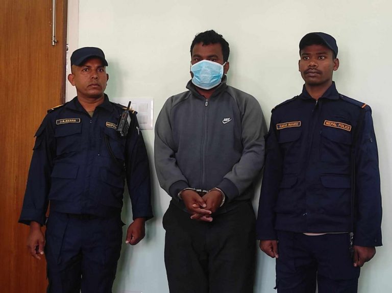 ज्यान मार्ने धम्की दिदै पैसा असुल्न खोज्ने पक्राउ