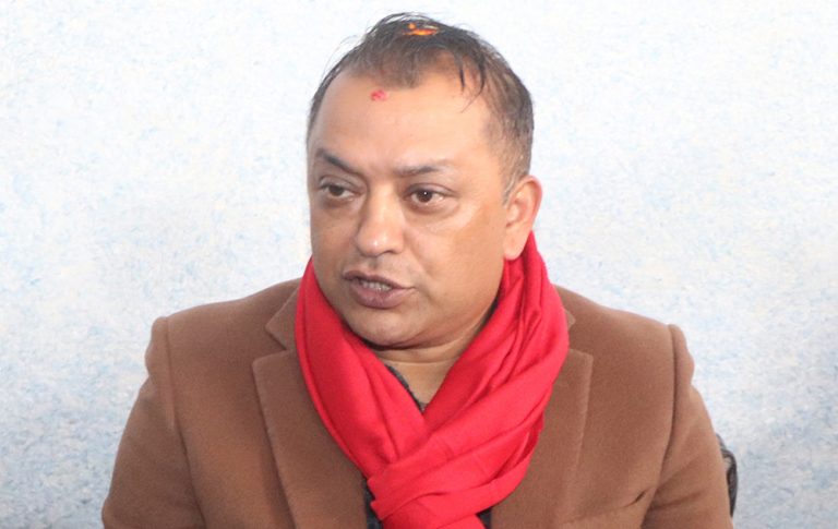 गगन थापाको टिप्पणी- बा र भगवान प्रश्नभन्दा माथि !