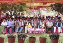 गोल्डेन वाटिकामा अध्ययनरत कक्षा १० का विद्यार्थीहरुको बिदाई