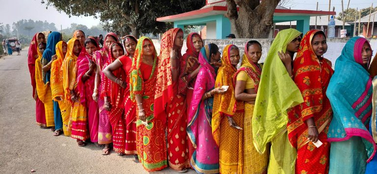 छिटफुट विवादबीच मधेशमा शान्तिपूर्ण मतदान सम्पन्न : पर्सामा सबैभन्दा बढी ६५ प्रतिशत मत खस्यो