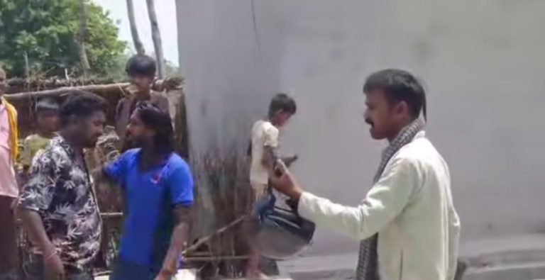 ओभरसियरले उल्टै थर्काए स्थानीय