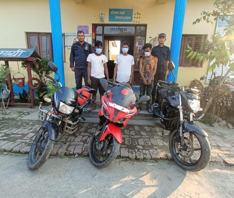 रौतहटमा मोटर साईकल चोर्न आए जिल्ला बाहिरका चोर