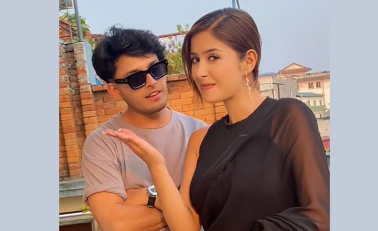 प्रेममा रहेको संकेत गर्दै गरिमा लेख्छिन् हल्का हल्का माया बस्यो