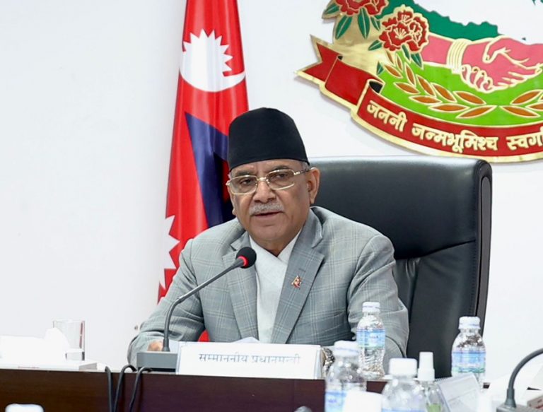 प्रधानमन्त्रीलाई ब्रिफिङ( कमजोर भयो देशको साइबर सुरक्षा