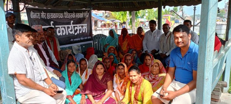 गौर नरसंहार : पिडित परिवारको धर्ना जारी