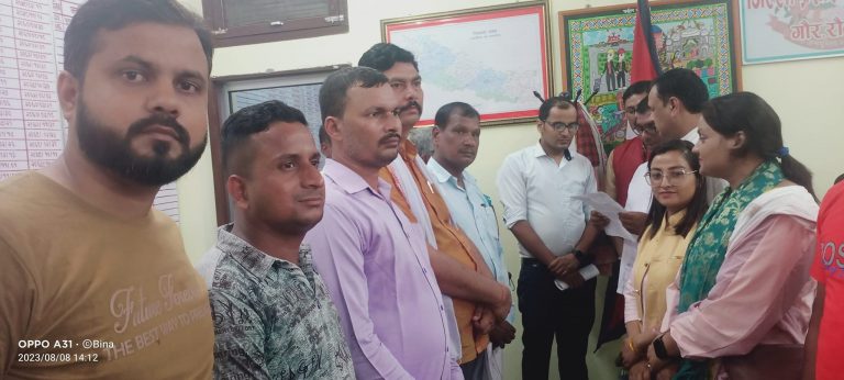 किसानका समस्यालाई लिएर एमाले रौतहटले बुझायो ज्ञापनपत्र