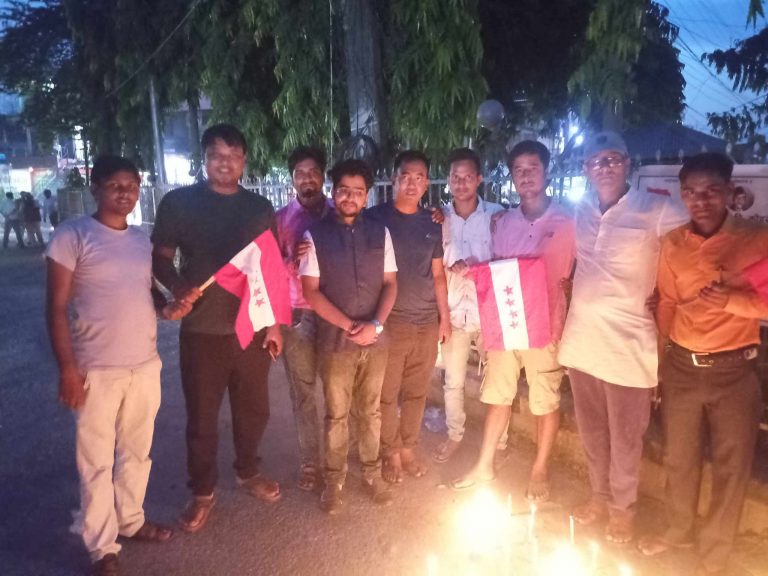 बिपि जयन्तीमा नेपाली काँग्रेस चन्द्रपुरद्धारा दिप प्रज्वलन र बिरामीलाई फलफुल वितरण