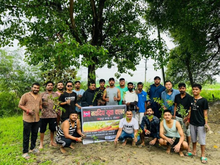 नविदप युवा क्लवद्धारा वृक्षारोपण