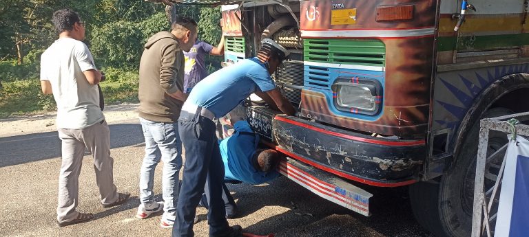 प्रेसर हर्न हटाउदै रौतहट ट्राफिक