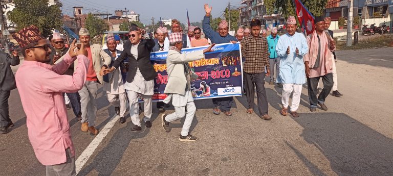 कला संस्कृतिको जगेर्नाका लागि चन्द्रनिगाहपुरमा देउसी