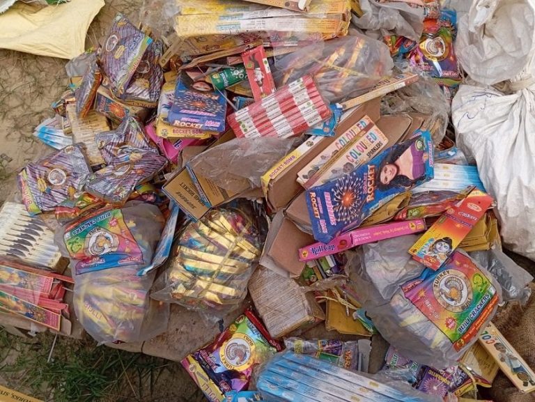 रौतहटमा आज १० बोरा पटाका नष्ट
