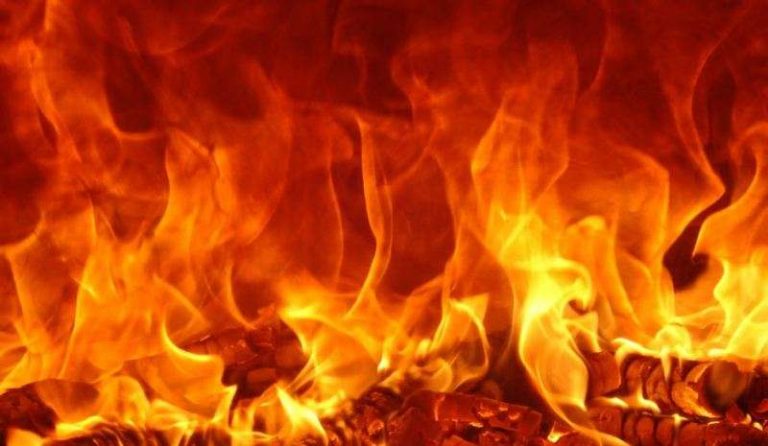 गएराती रौतहटमा भएको आगलागी बाट १४ लाख बढीको क्षति
