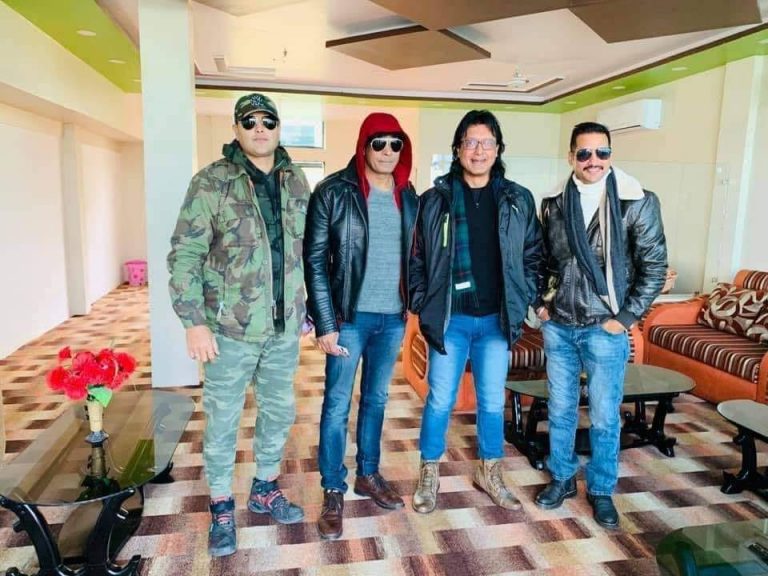 ‘कम ब्याक’ का लागि संघर्ष गर्दै अघिल्लो पुस्ताका हिरो, कोही बाबु बन्दै कोही निर्देशक