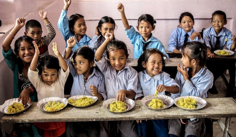 वृन्दावन नगरपालिकाका अधिकांश सामुदायिक विद्यालयमा बन्द भयो दिवा खाजा