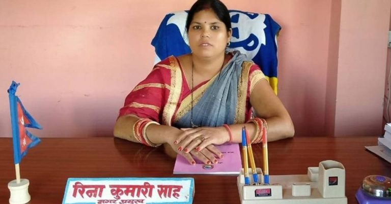 मौलापुरकी मेयर साहले सादा पानामा सहि गर्न लगाउने गरेको वडा अध्यक्षको आरोप