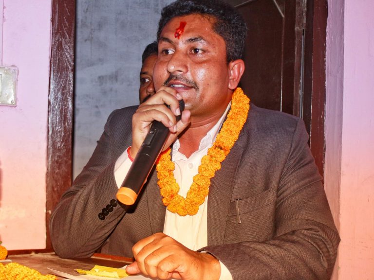 आजपार्टीका उपमहासचिव कुन्दन कुशवाह पुनः एमालेमा प्रवेश