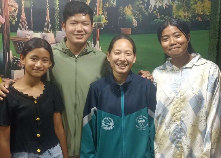 काठमाडौंमा हुने राष्ट्रपति रनिङ शिल्ड खेल्ने रौतहटका कराते खेलाडीलाई जितको शुभकामना सहित बिदाई