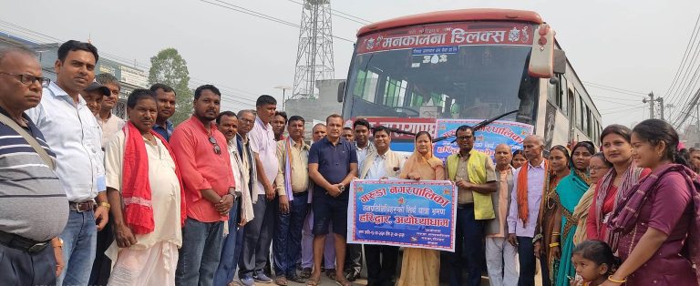 रौतहटको गरुडाका मेयर सहित कर्मचारी भारत भ्रमणमा,सेवाग्राही मारमा