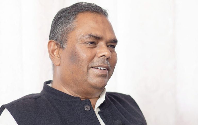 सरकारबाट बाहिरिए उपेन्द्र यादव