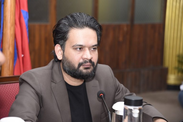 काठमाडौँका सार्वजनिक स्थलमा सूर्तीजन्य वस्तुको प्रयोग पूर्ण निषेध छ- बालेन