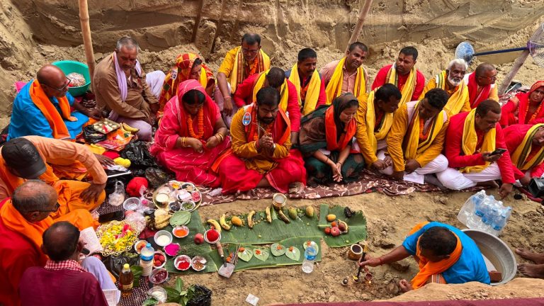 गरुडा नगरपालिकाको भवन शिलान्यास