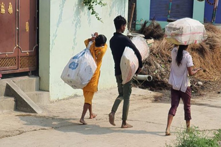 गौरबाट भारत तर्फ कास्मेटिक सामग्रीको व्यापक तस्करी