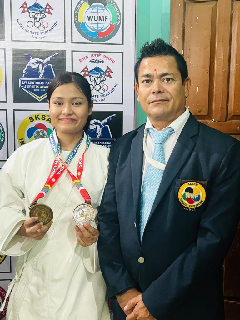 मुम्बईमा जारी छैठौँ अन्तर्राष्ट्रिय कराते प्रतियोगितामा मकवानपुरकी खेलाडी श्रेष्ठलाई दोहोरो सुवर्ण पदक