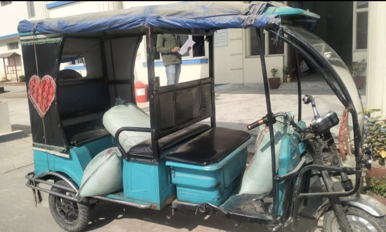 तस्करीको चिनीसहित ई रिक्सा बरामद