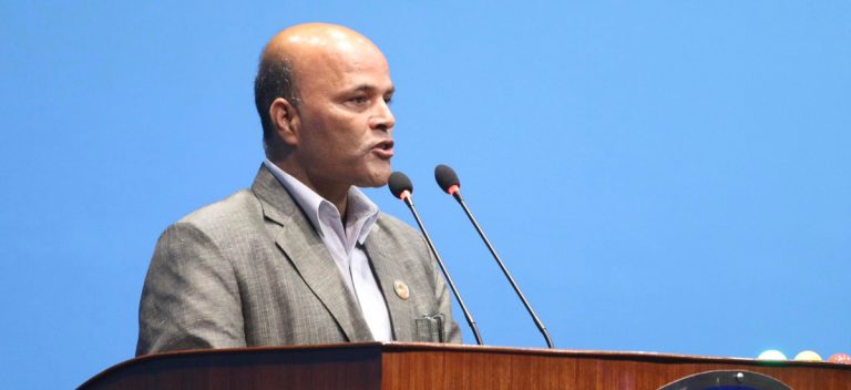 प्रतिनिधि सभा बैठकमा स्वतन्त्र सांसद डा. अमरेश कुमार सिंहको विवादास्पद अभिव्यक्तिपछि लफडा