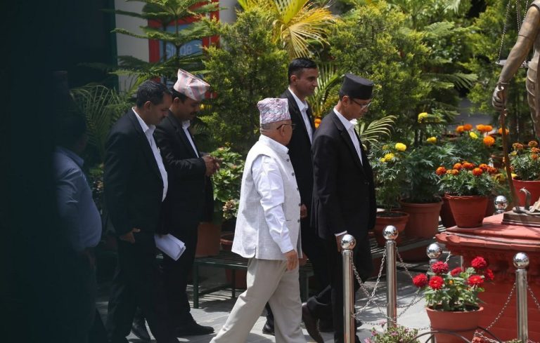 पतञ्जली जग्गा हिनामिना प्रकरण: पूर्वप्रधानमन्त्री माधव नेपाललाई ३५ लाख धरौटीमा रिहा गर्ने अदालतको आदेश