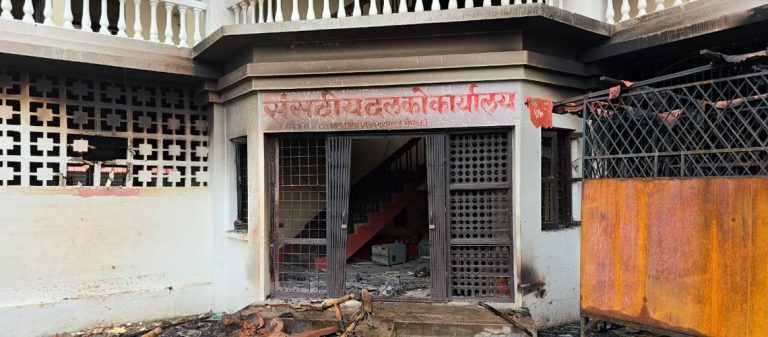 मधेस प्रदेश सभा सचिवालयमा तोडफोड र आगजनी, करिब ३० करोड क्षति