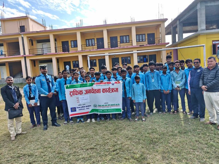 रौतहटमा विद्यार्थीलाई ट्राफिक नियम सम्बन्धी अभिमुखीकरण