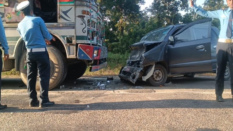 रौतहटमा कार–ट्रक ठक्कर, १ जनाको मृत्यु, २ जना घाइते