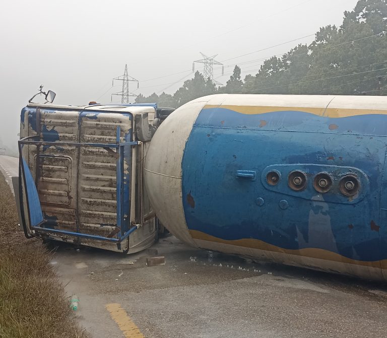 अझै खुलेन पूर्वपश्चिम महेन्द्र राजमार्ग