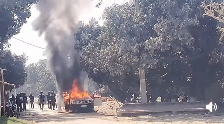 रौतहटको गौरमा दुई समुदायबीचको विवाद : बिहानैबाट प्रदर्शन एउटा स्कार्पियो र आधा दर्जन मोटरसाइकलमा आगजनी