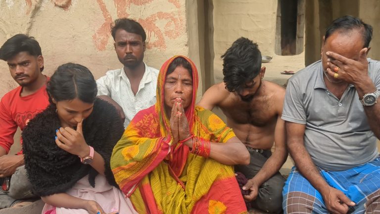 सन्तपुरमा सामूहिक आक्रमण, सात फरार